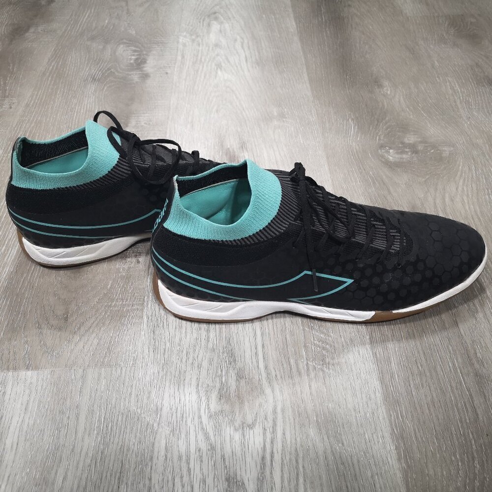 Diadora Ladies Size 10 Black & Teal Elastic & Tie Indoor Soccer Shoes